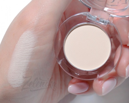 Компактные матовые тени KM Cosmetics, оттенок С104 «Топленое молоко», 1,5 г