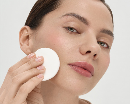 Компактная минеральная тональная основа "Skin Barrier" KM Cosmetics, оттенок C504 (натуральный бежевый), 10 г